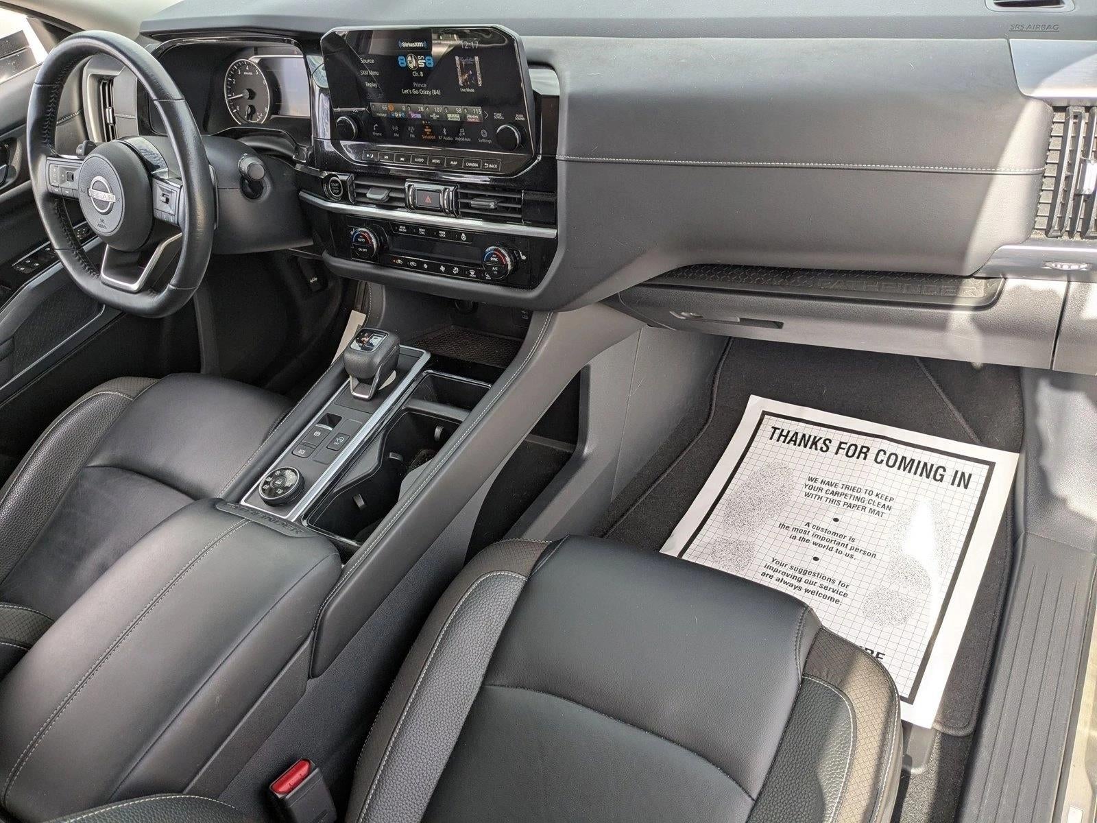 2022 Nissan Pathfinder SL