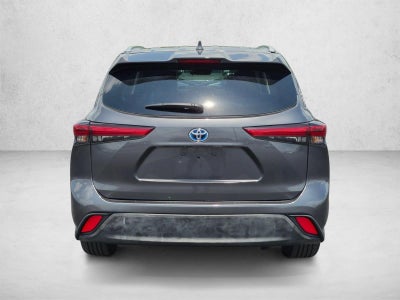 2022 Toyota Highlander Hybrid XLE