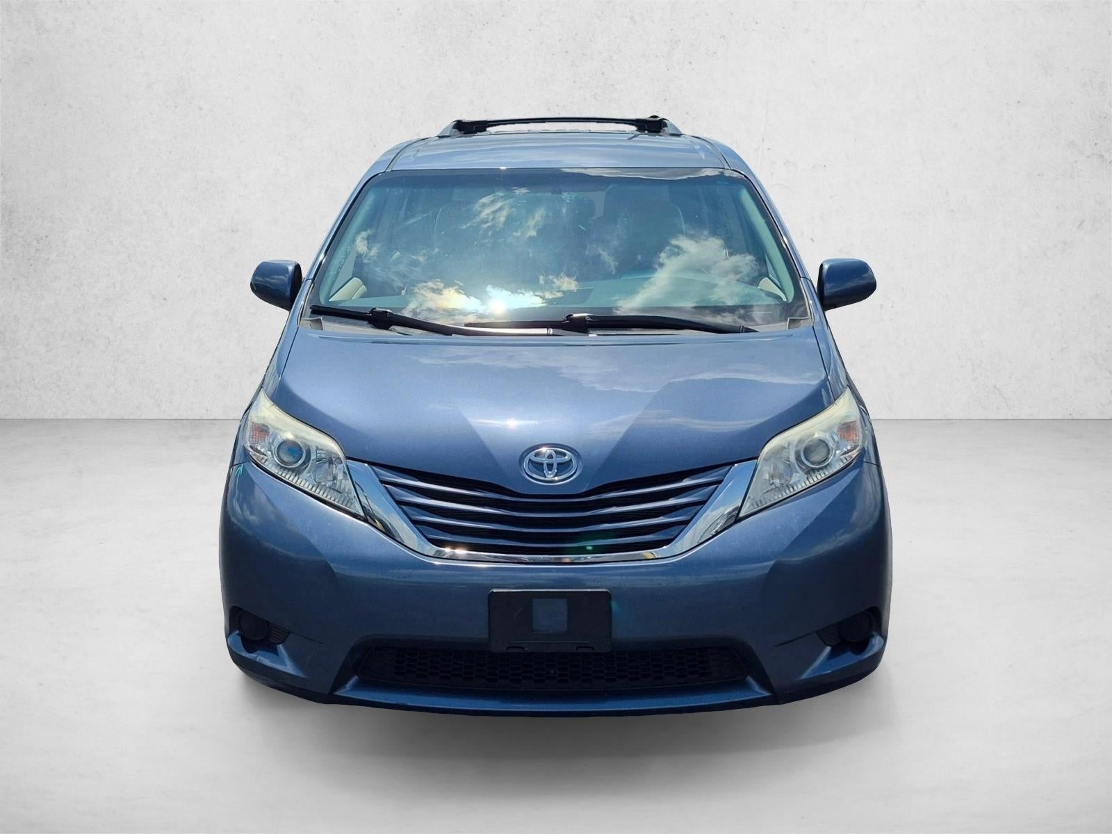 2016 Toyota Sienna LE 8 Passenger