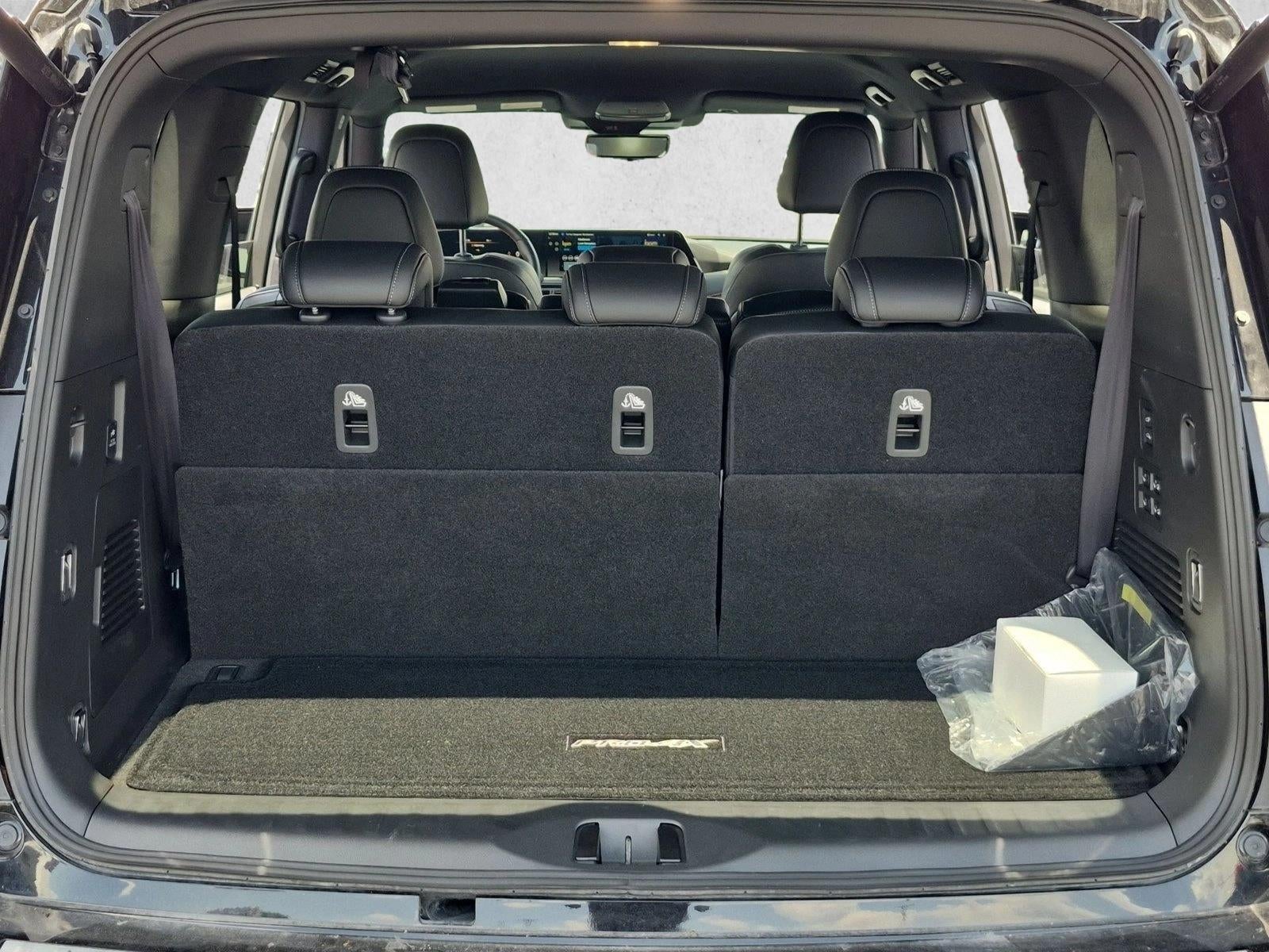 2025 Nissan Armada PRO-4X 4WD