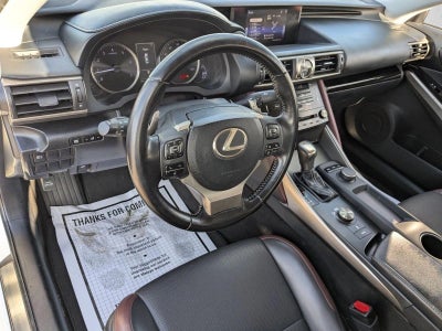 2017 Lexus IS 
