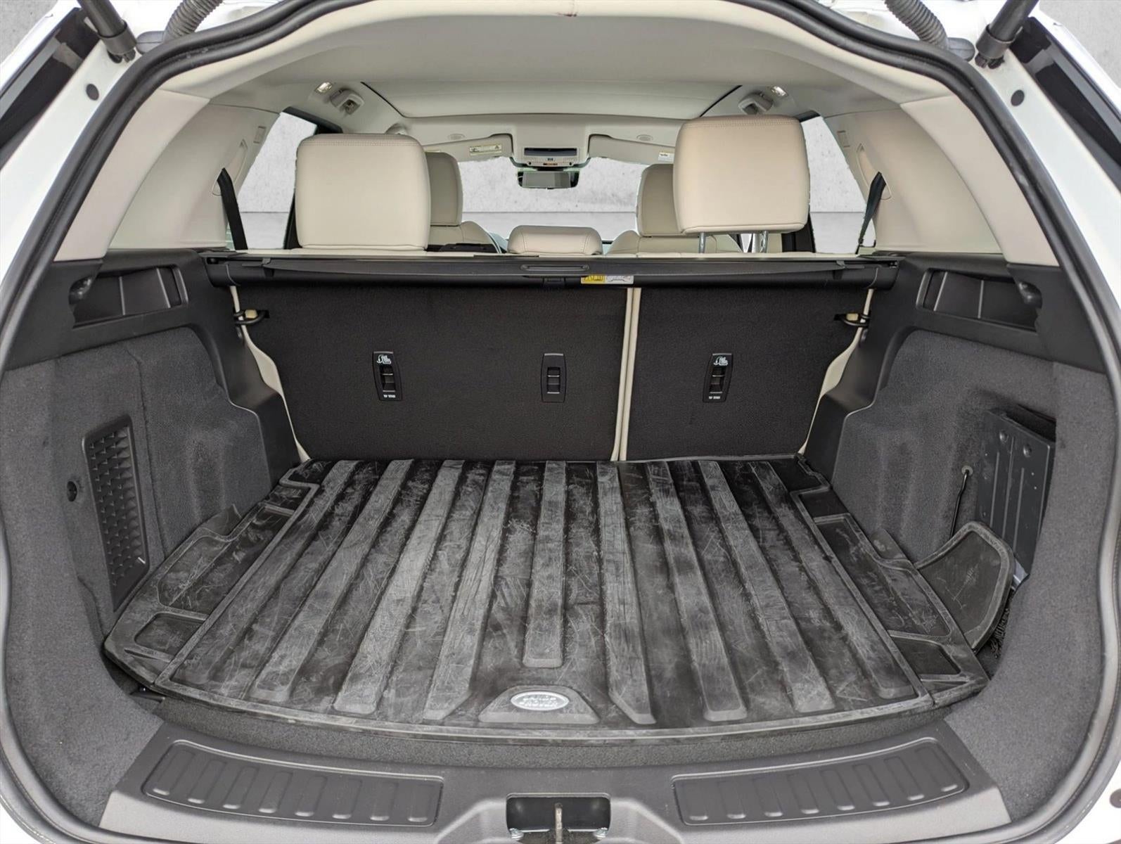 2025 Land Rover Discovery Sport S