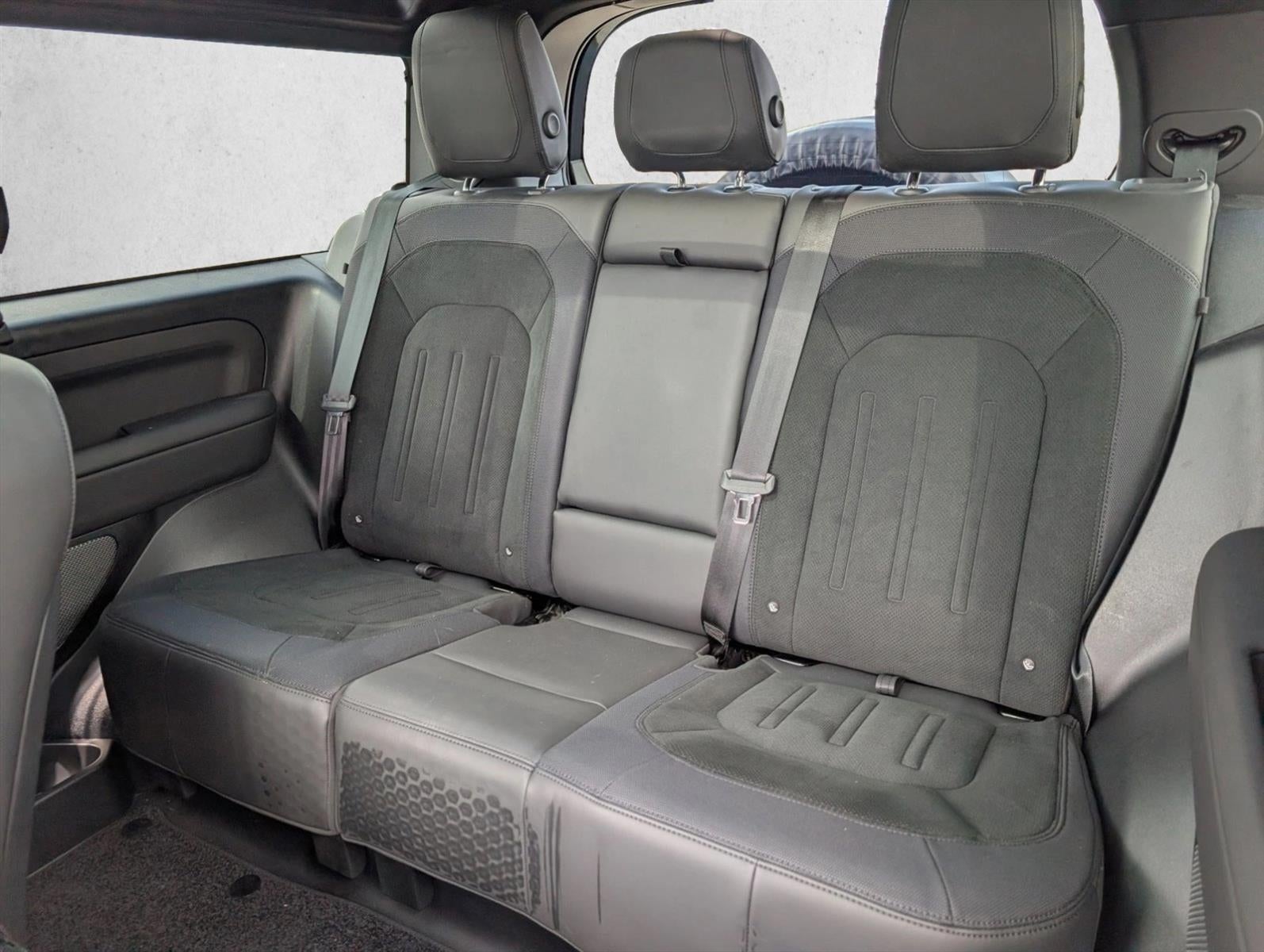 2024 Land Rover Defender 90 P525 V8