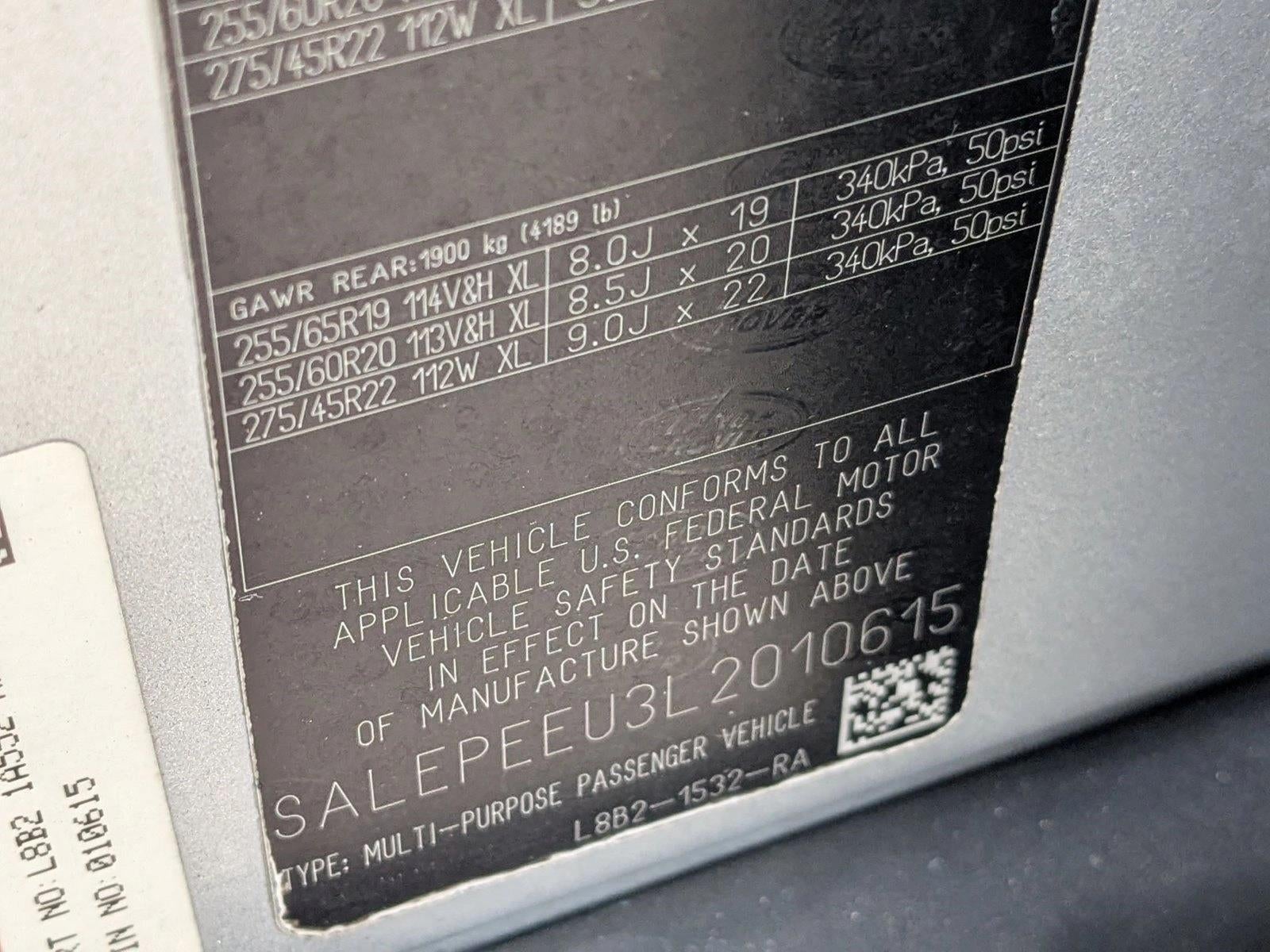 2020 Land Rover Defender SE