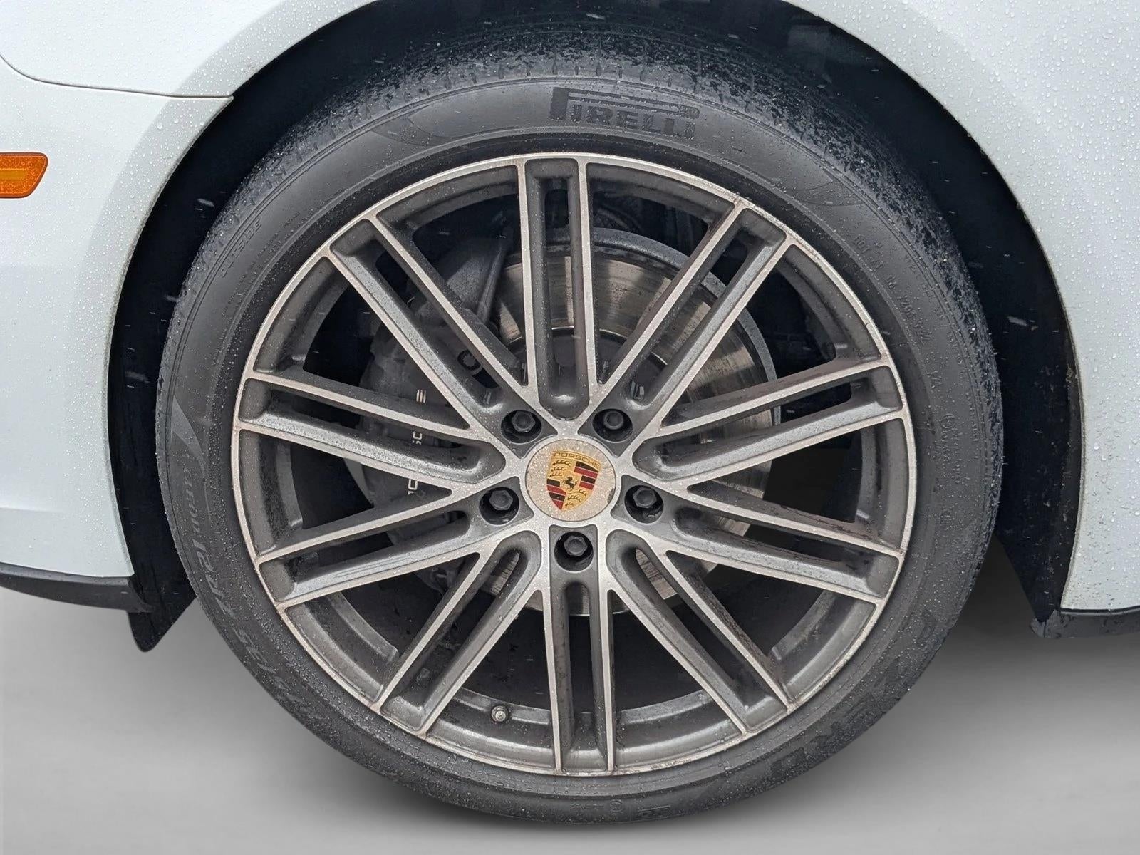 2017 Porsche Panamera Base