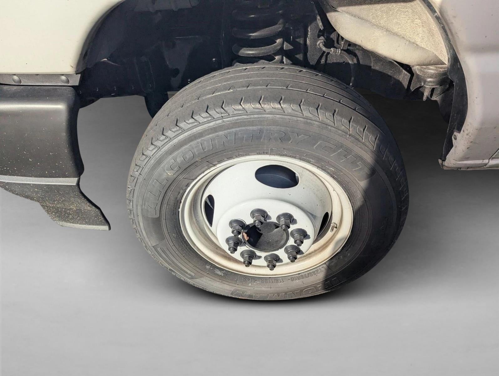 2022 Ford E-Series Cutaway Base