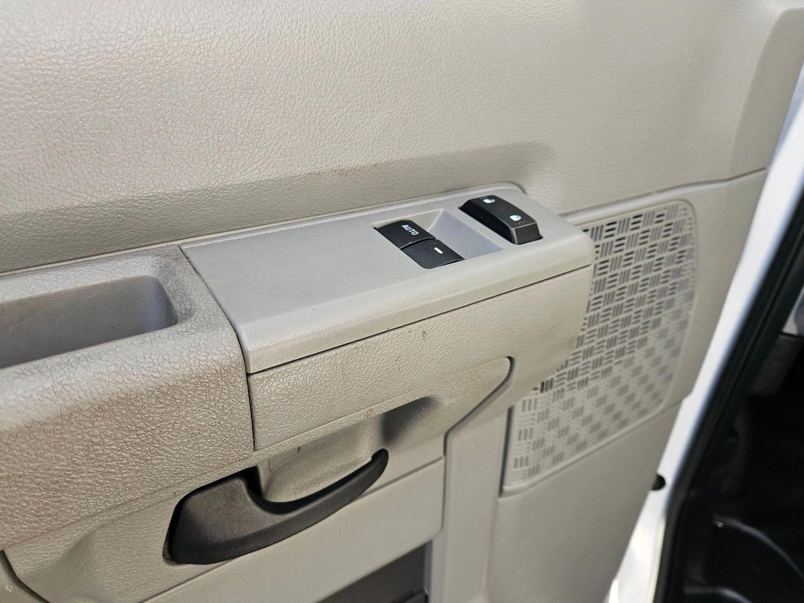 2024 Ford E-Series Cutaway Base