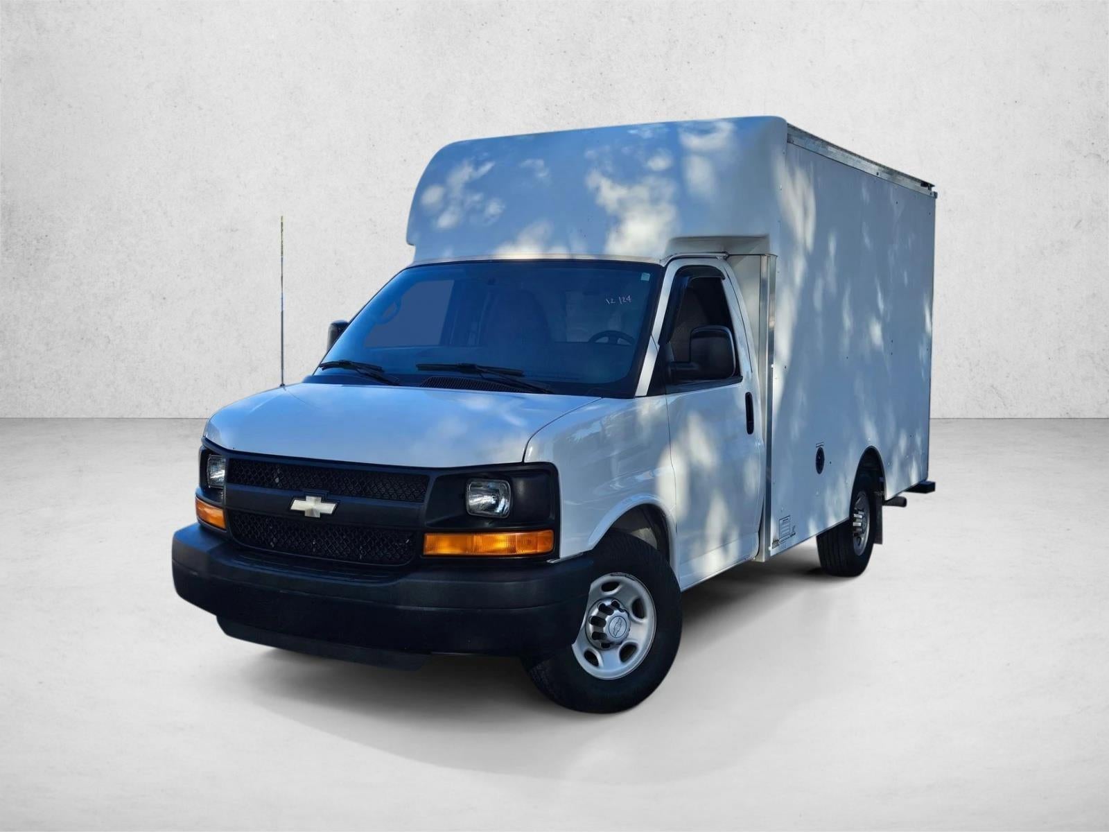 2015 Chevrolet Express Cutaway 3500 Base