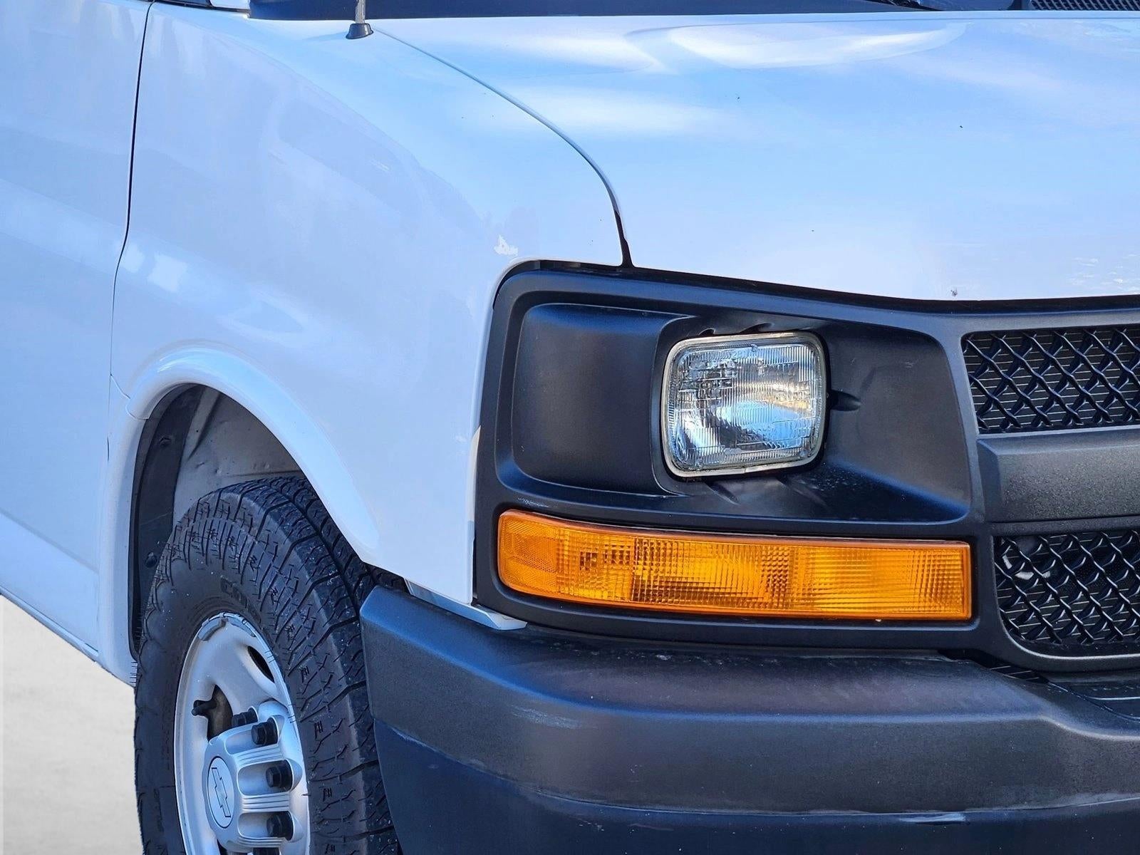 2015 Chevrolet Express Cutaway 3500 Base