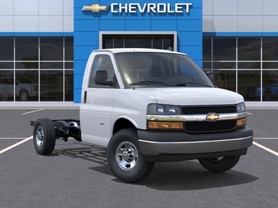 2025 Chevrolet Express Cutaway 3500 Base