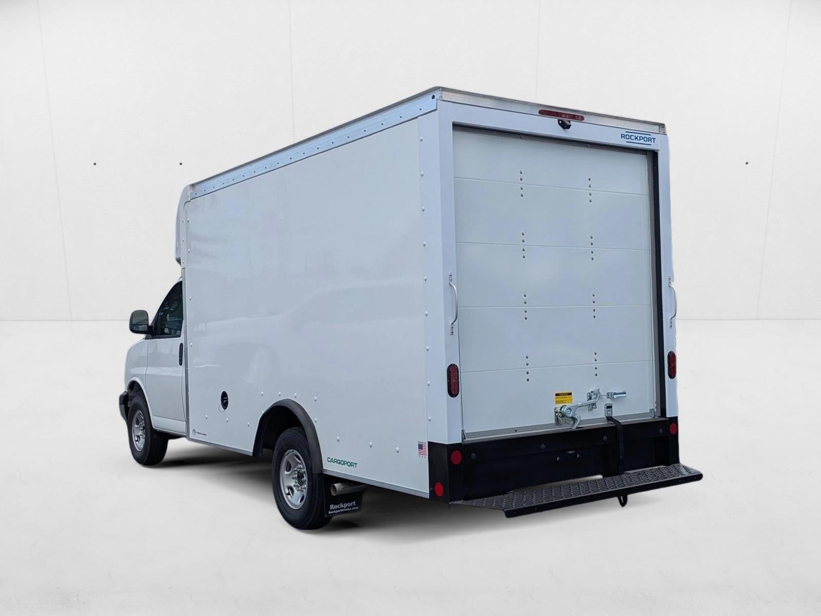2025 Chevrolet Express Cutaway 3500 Base