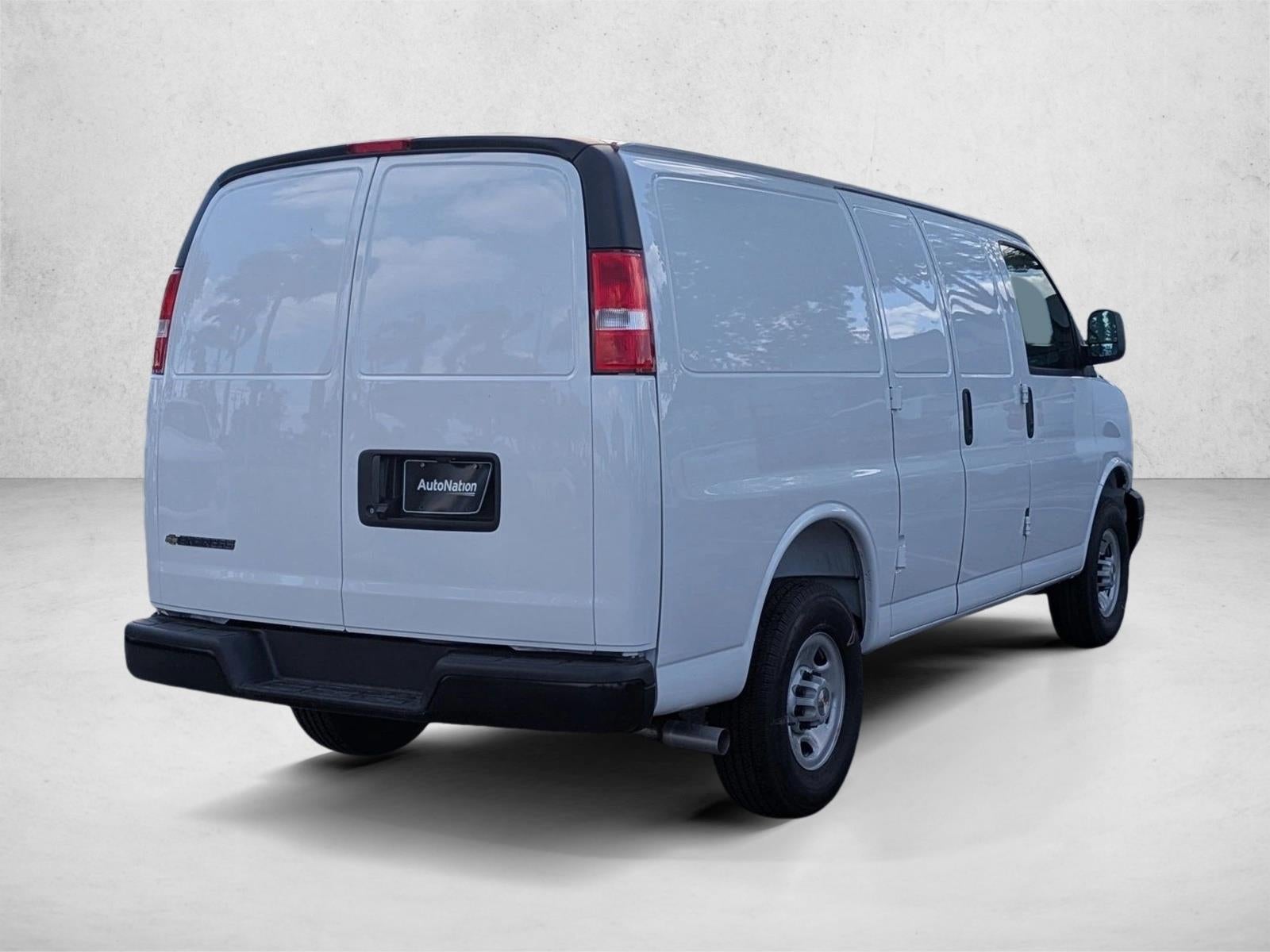 2025 Chevrolet Express Cargo Base