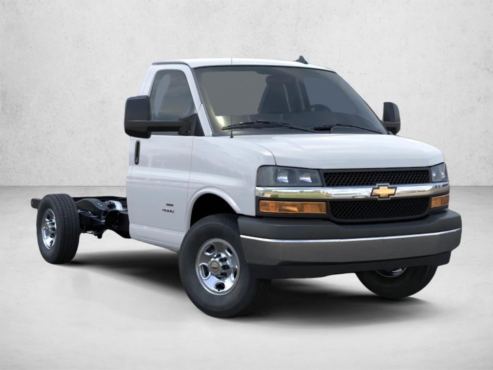 2026 Chevrolet Express Cutaway 3500 Base