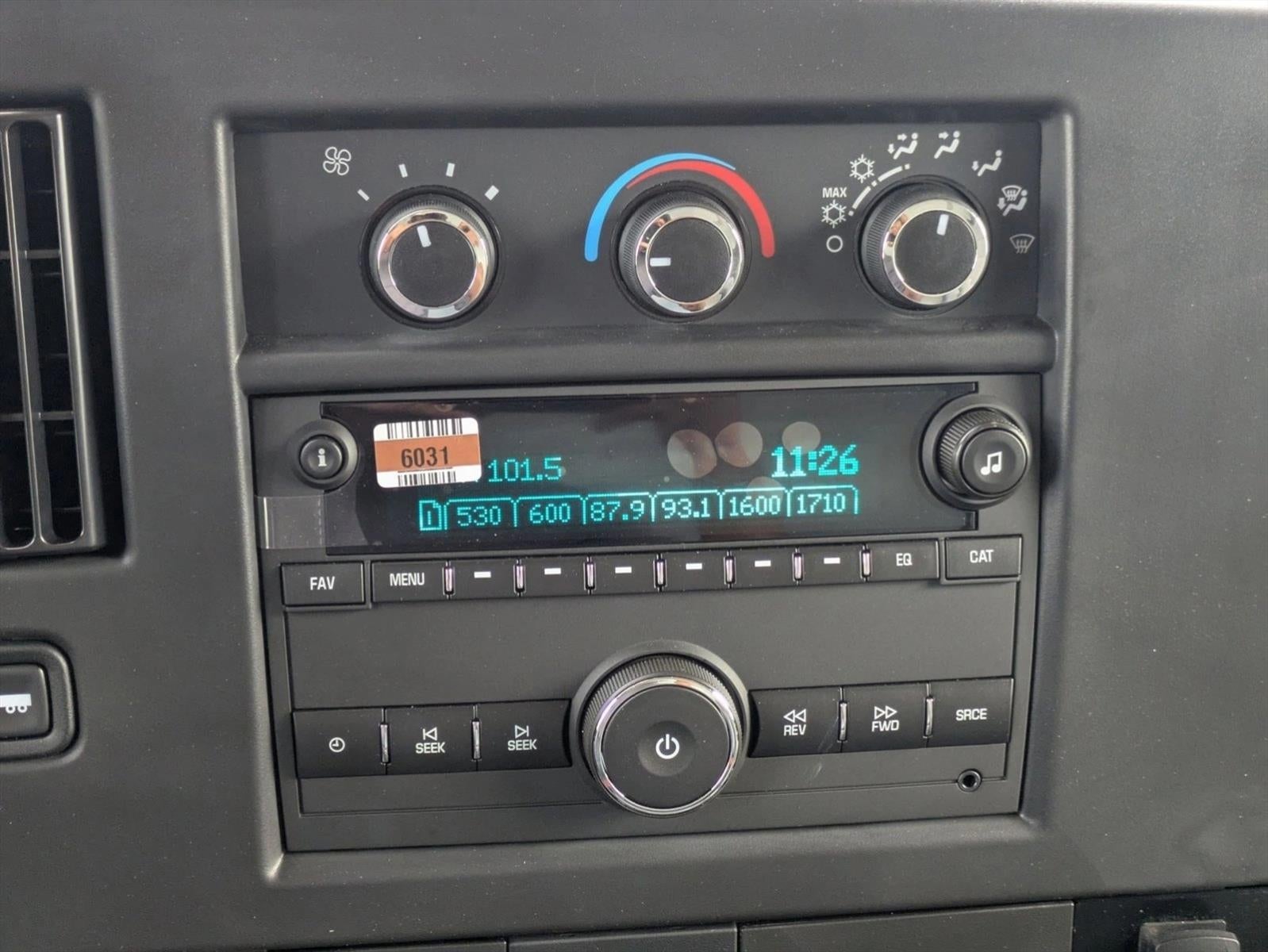 2025 Chevrolet Express Cutaway 3500 Base