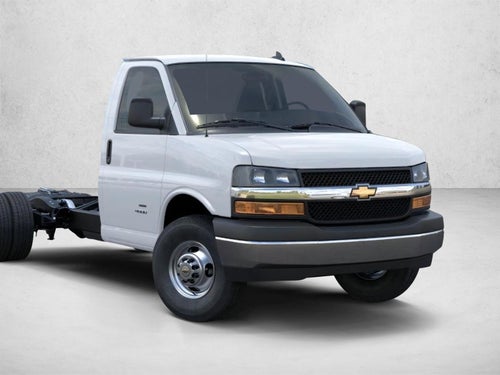2025 Chevrolet Express Cutaway 3500 Base