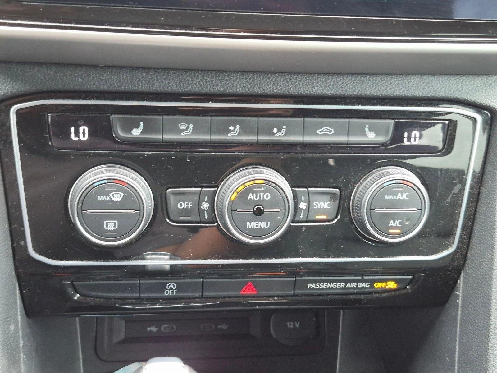 2022 Volkswagen Atlas Cross Sport 2.0T SE w/Technology