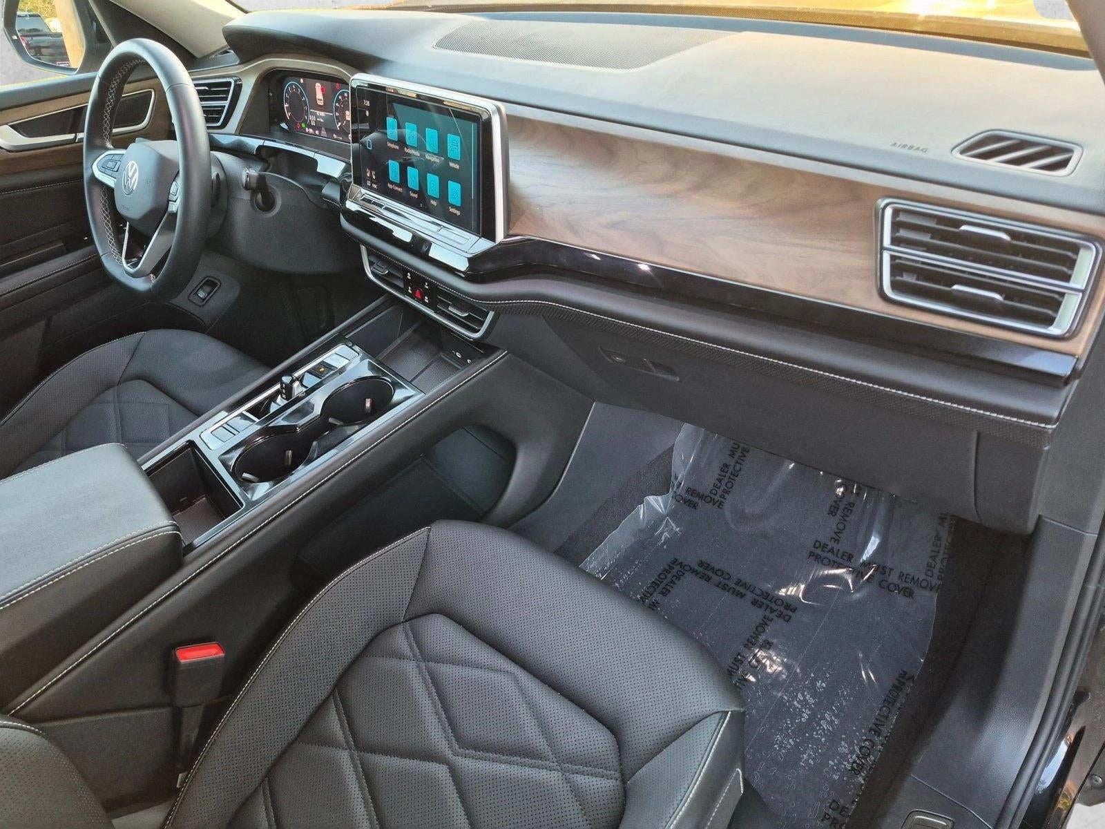 2024 Volkswagen Atlas 2.0T SE w/Technology