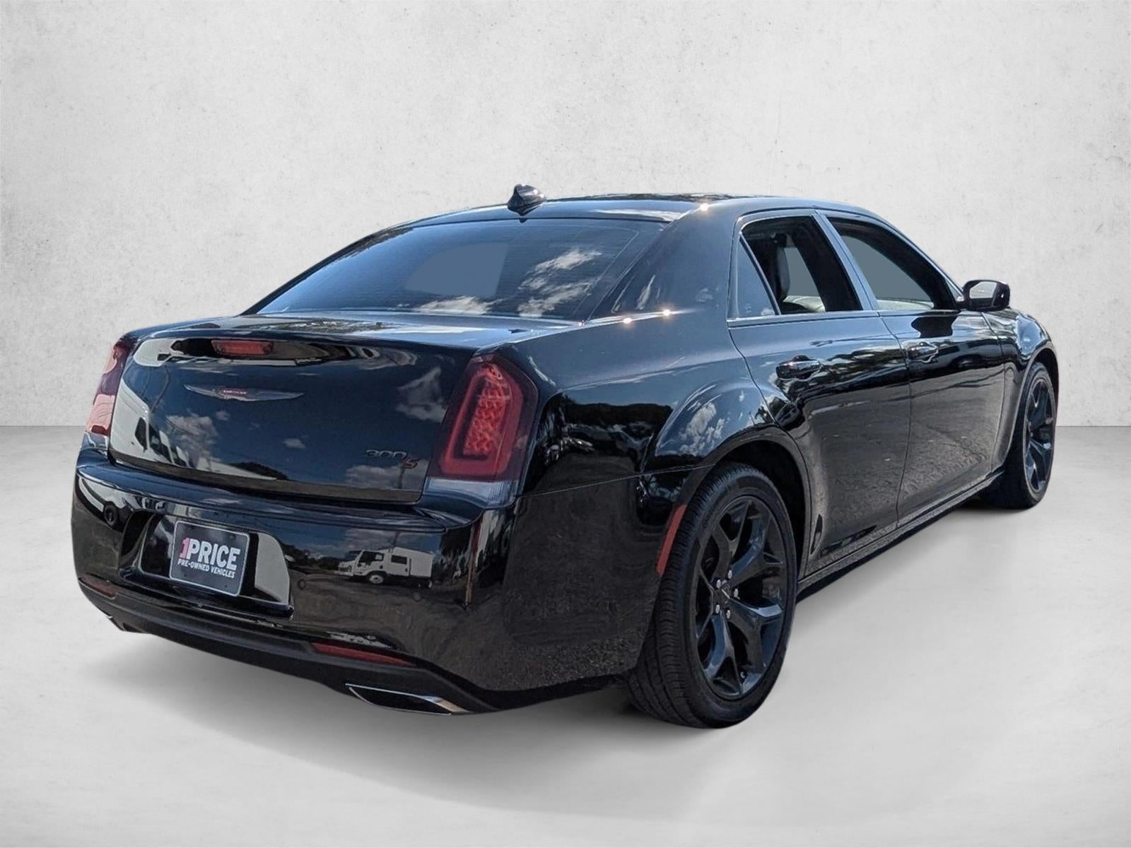 2022 Chrysler 300 300S