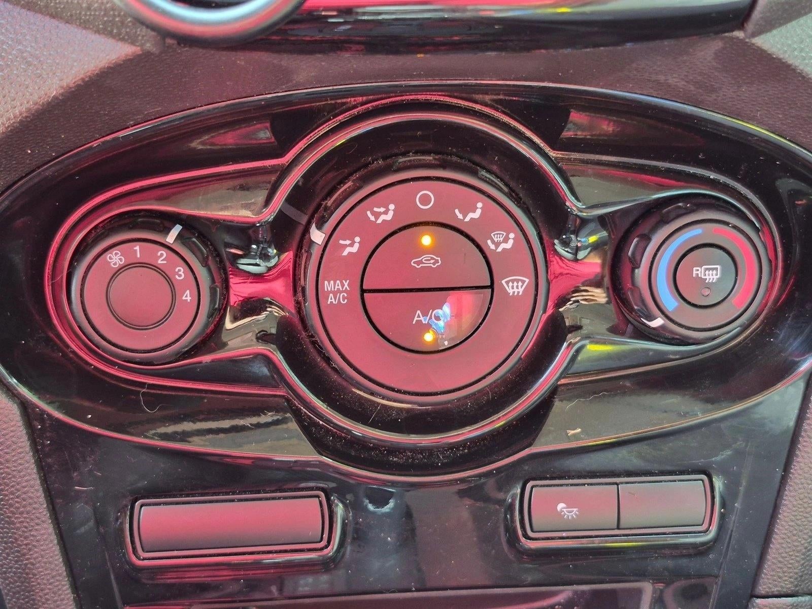 2014 Ford Fiesta SE
