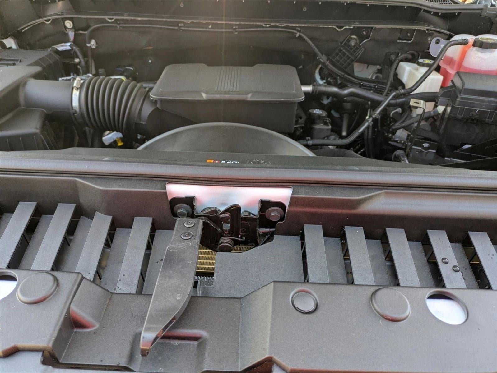 2025 Chevrolet Low Cab Forward 3500 HG NA