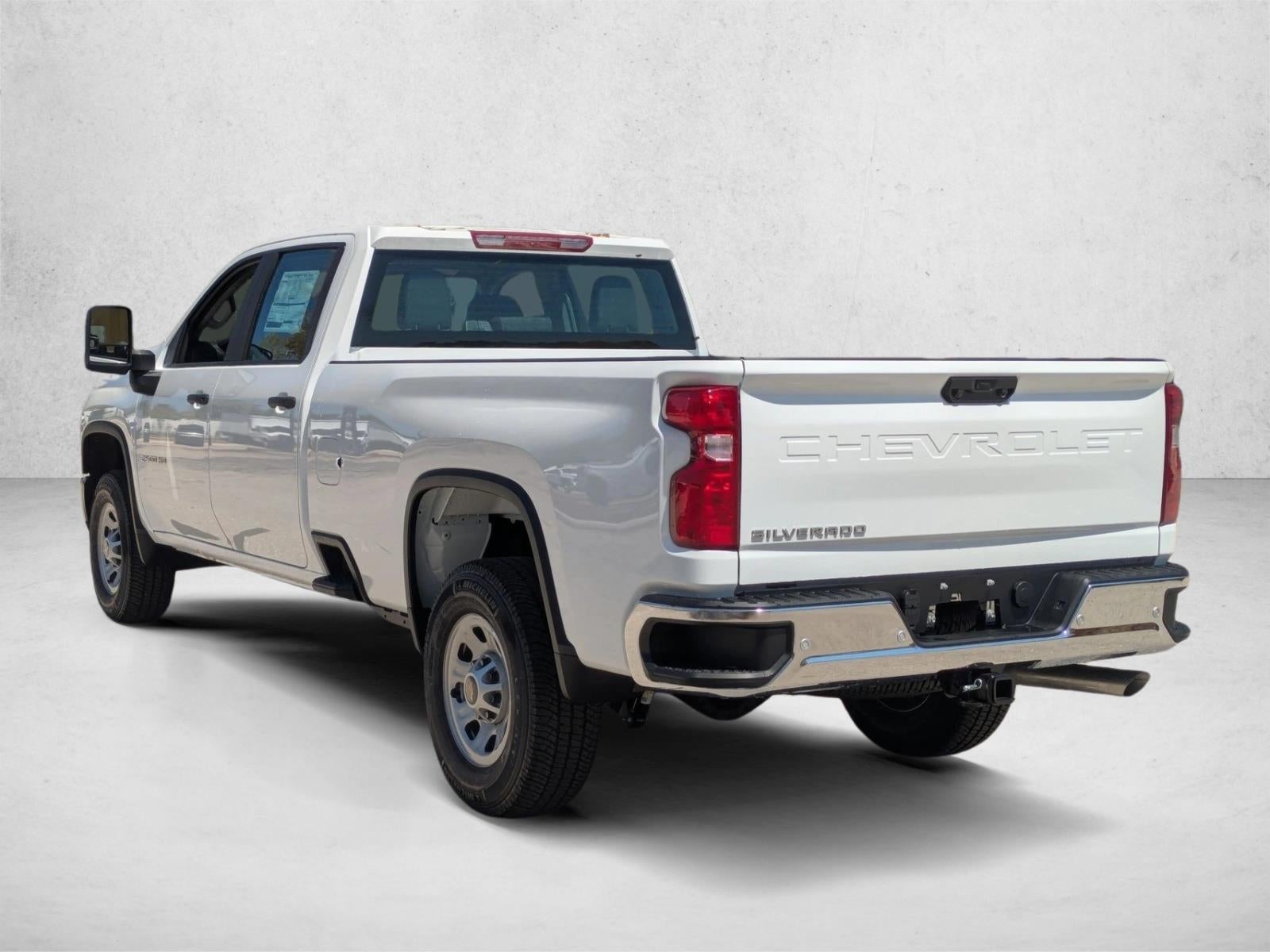 2025 Chevrolet Low Cab Forward 3500 HG NA