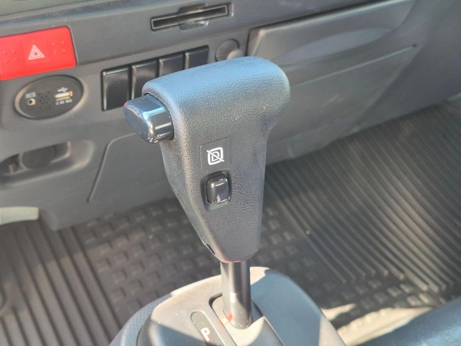 2025 Chevrolet Low Cab Forward 5500 XG 1WT