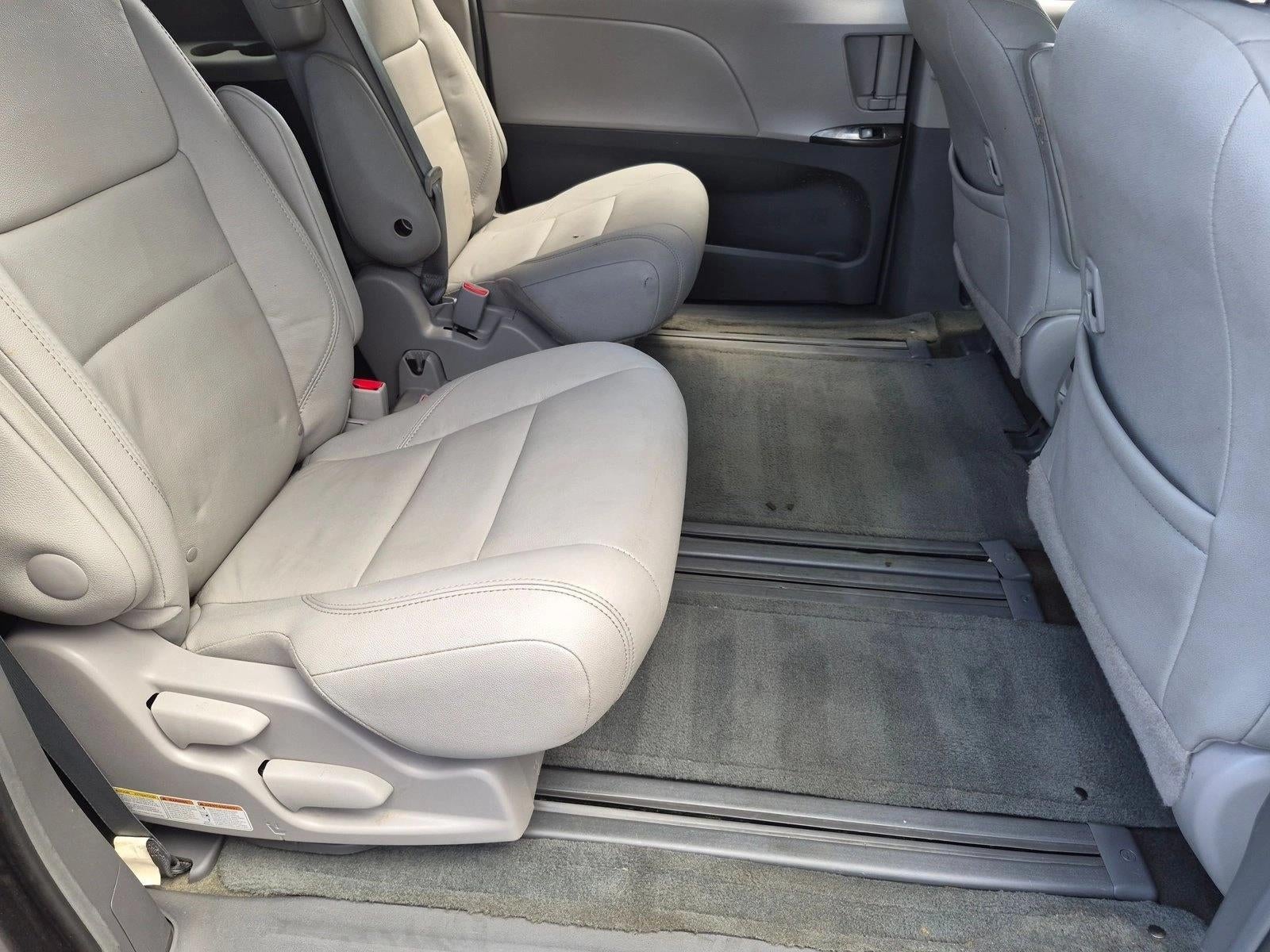 2017 Toyota Sienna XLE 8 Passenger