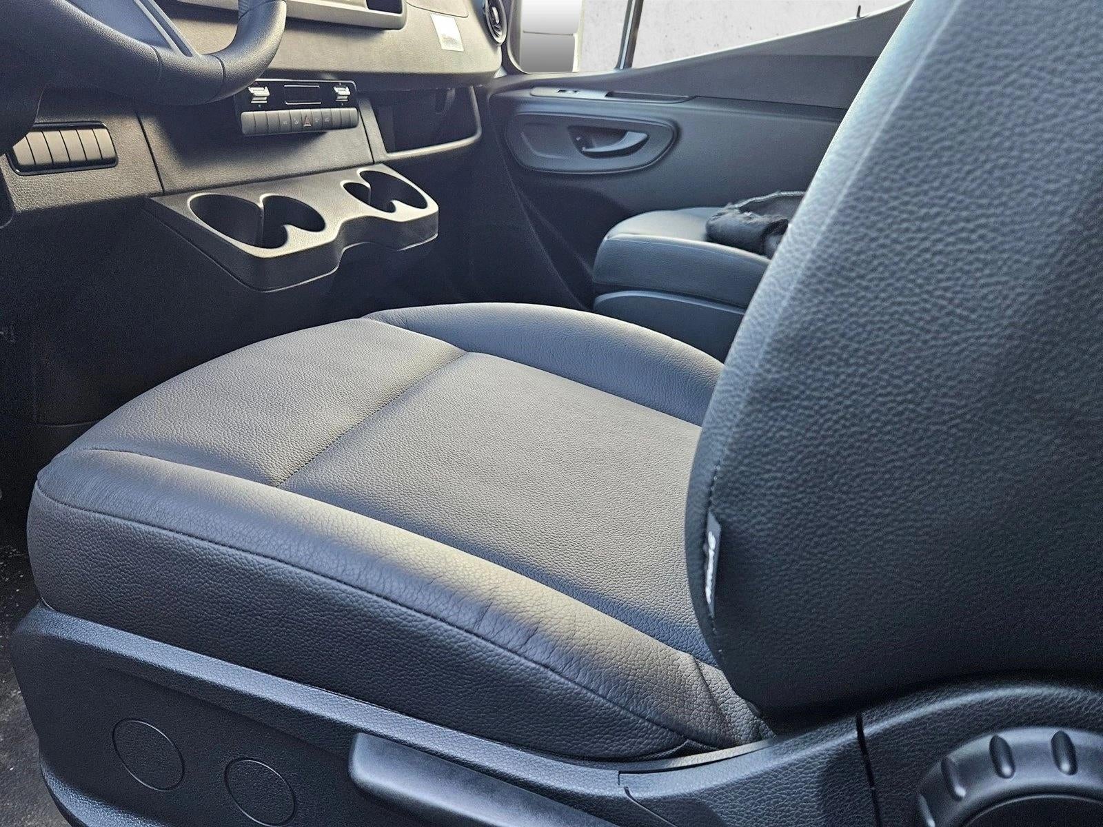 2025 Mercedes-Benz Sprinter Cargo Van Base