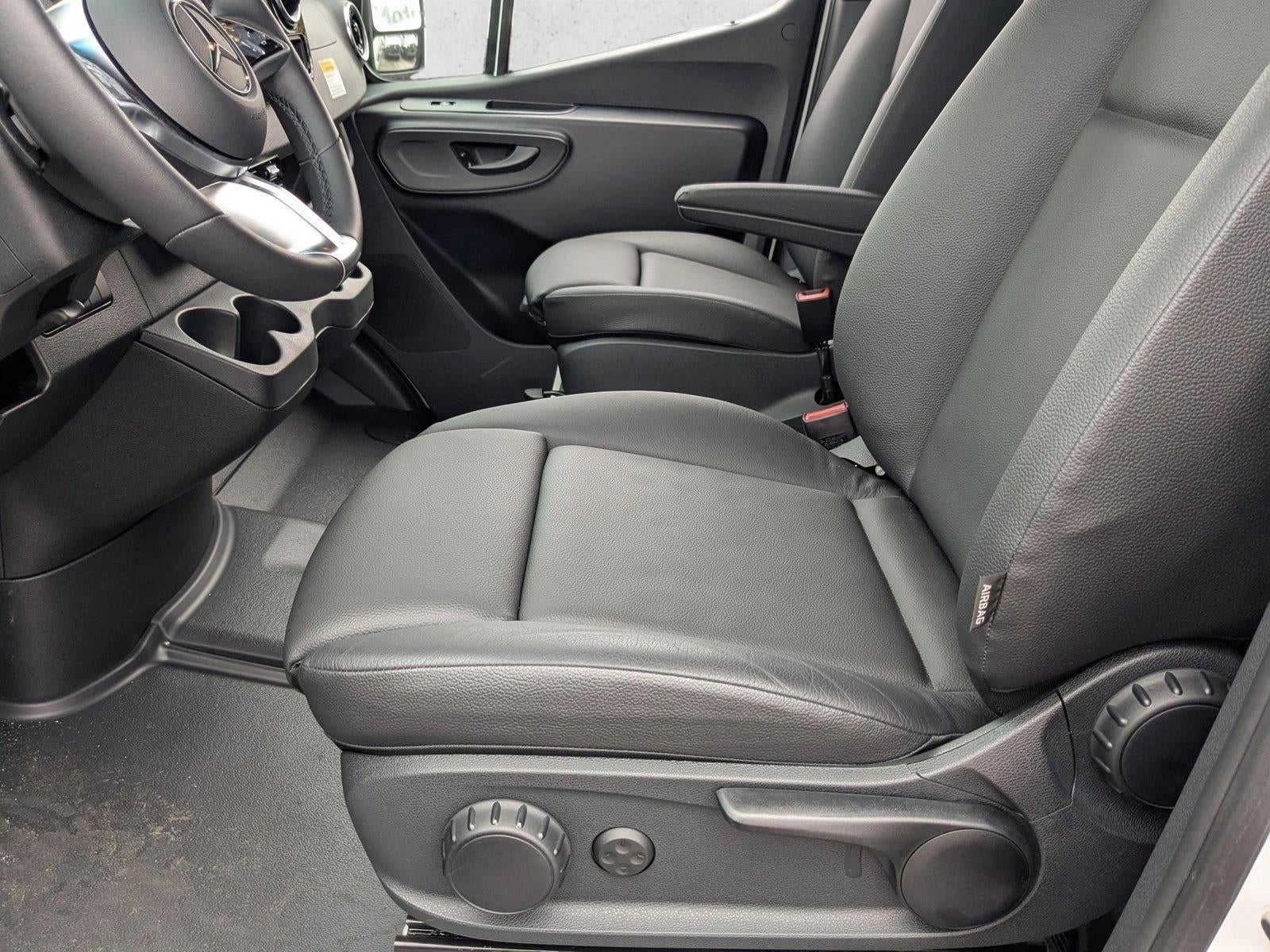 2024 Mercedes-Benz eSprinter Cargo Van Base