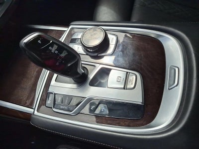 2018 BMW 740i 740i