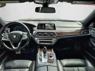 2018 BMW 740i 740i