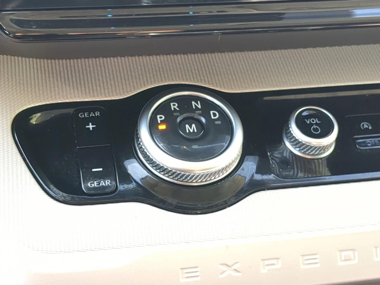 2025 Ford Expedition Max Active 4x4