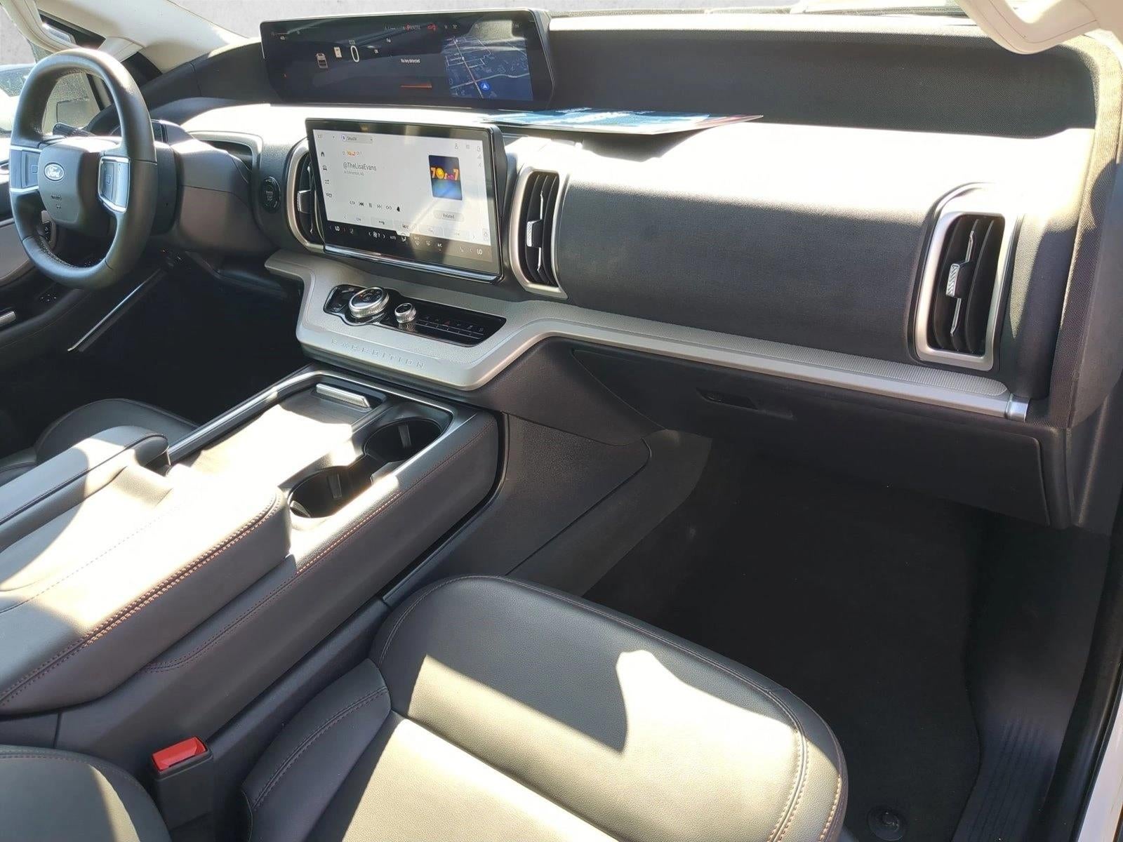 2025 Ford Expedition Max Active 4x4