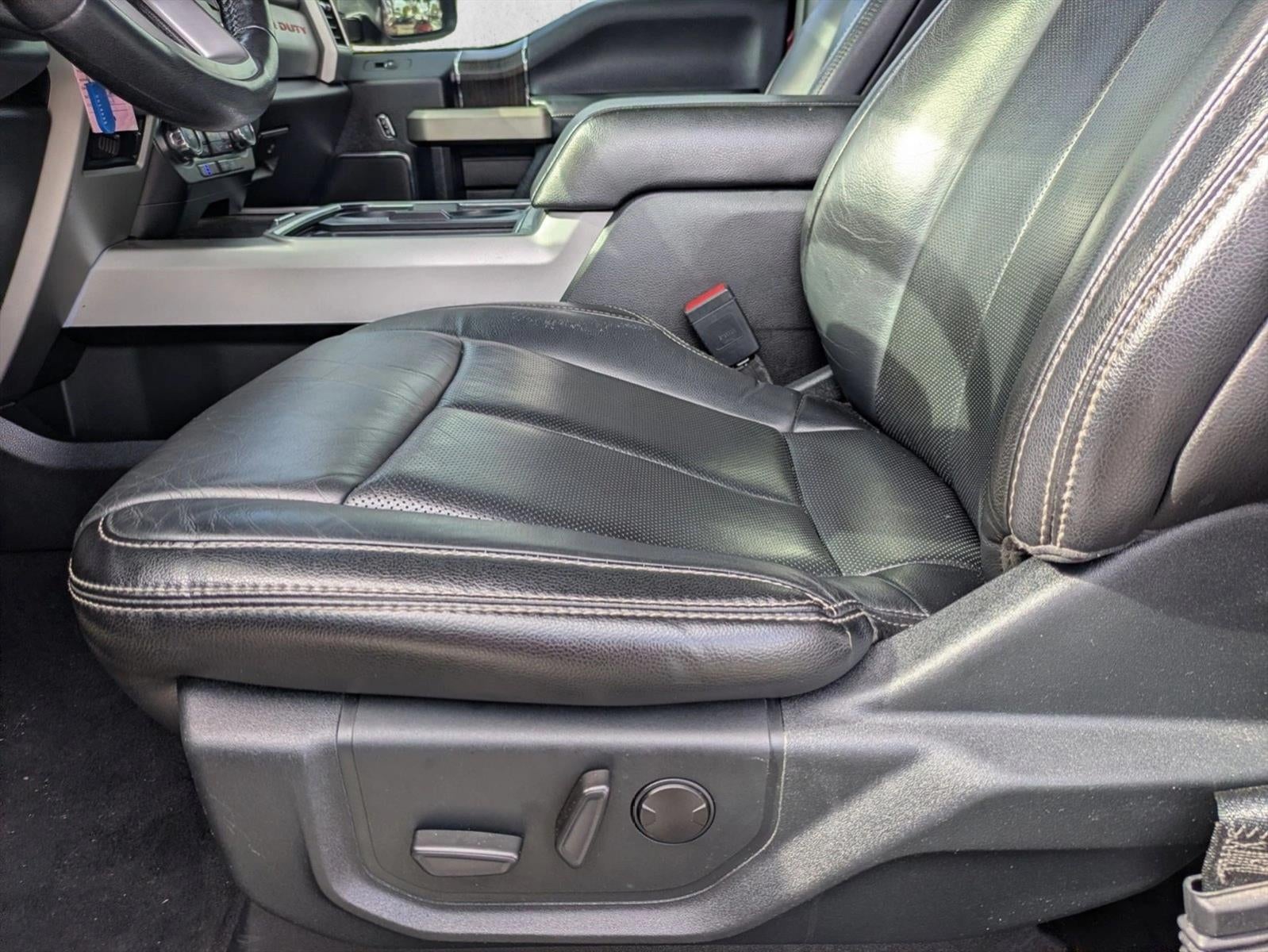 2020 Ford Super Duty F-250 SRW LARIAT 4WD Crew Cab 6.75' Box