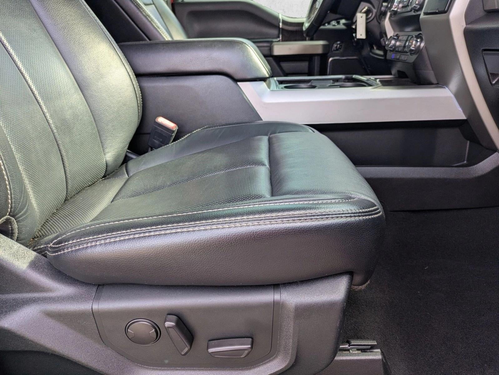 2020 Ford Super Duty F-250 SRW LARIAT 4WD Crew Cab 6.75' Box