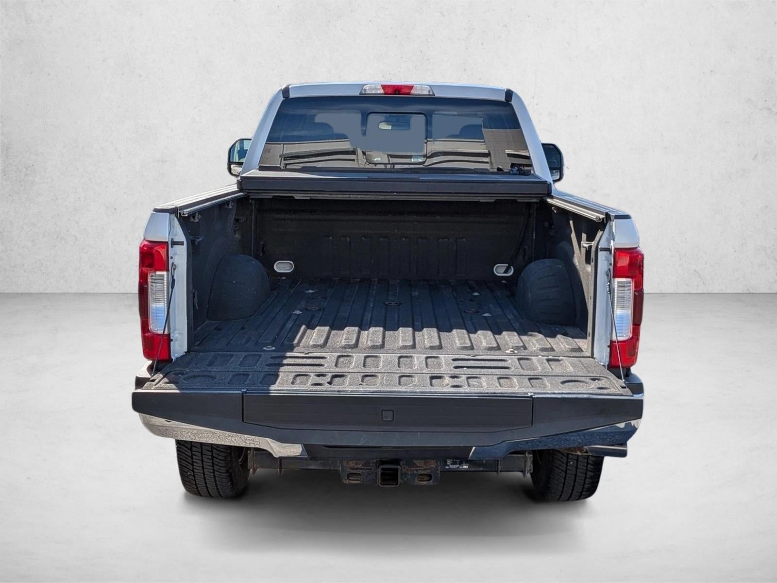 2019 Ford Super Duty F-250 SRW LARIAT 4WD Crew Cab 6.75' Box