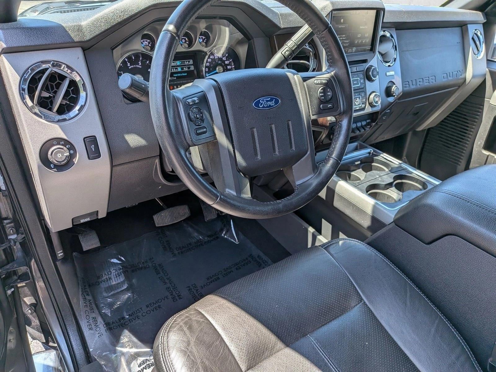 2015 Ford Super Duty F-350 SRW 4WD Crew Cab 6-3/4 Ft Box Lariat