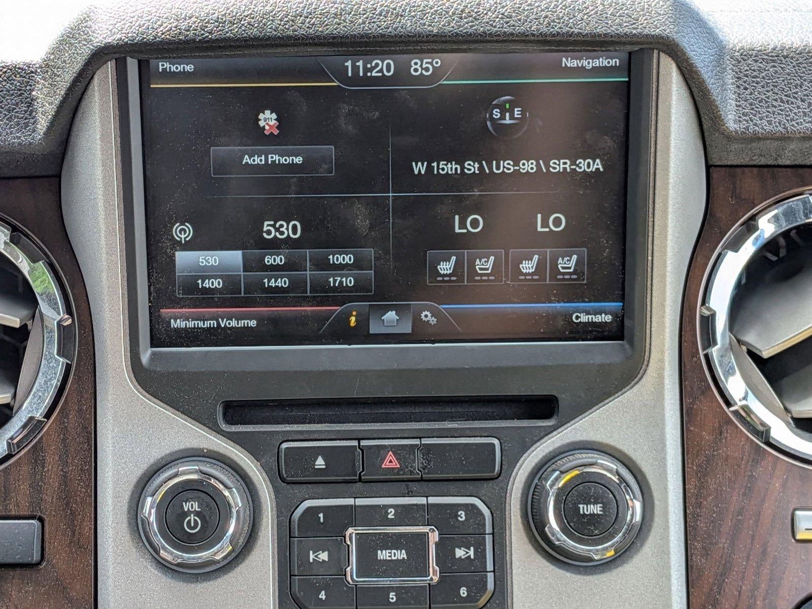 2015 Ford Super Duty F-350 SRW 4WD Crew Cab 6-3/4 Ft Box Lariat