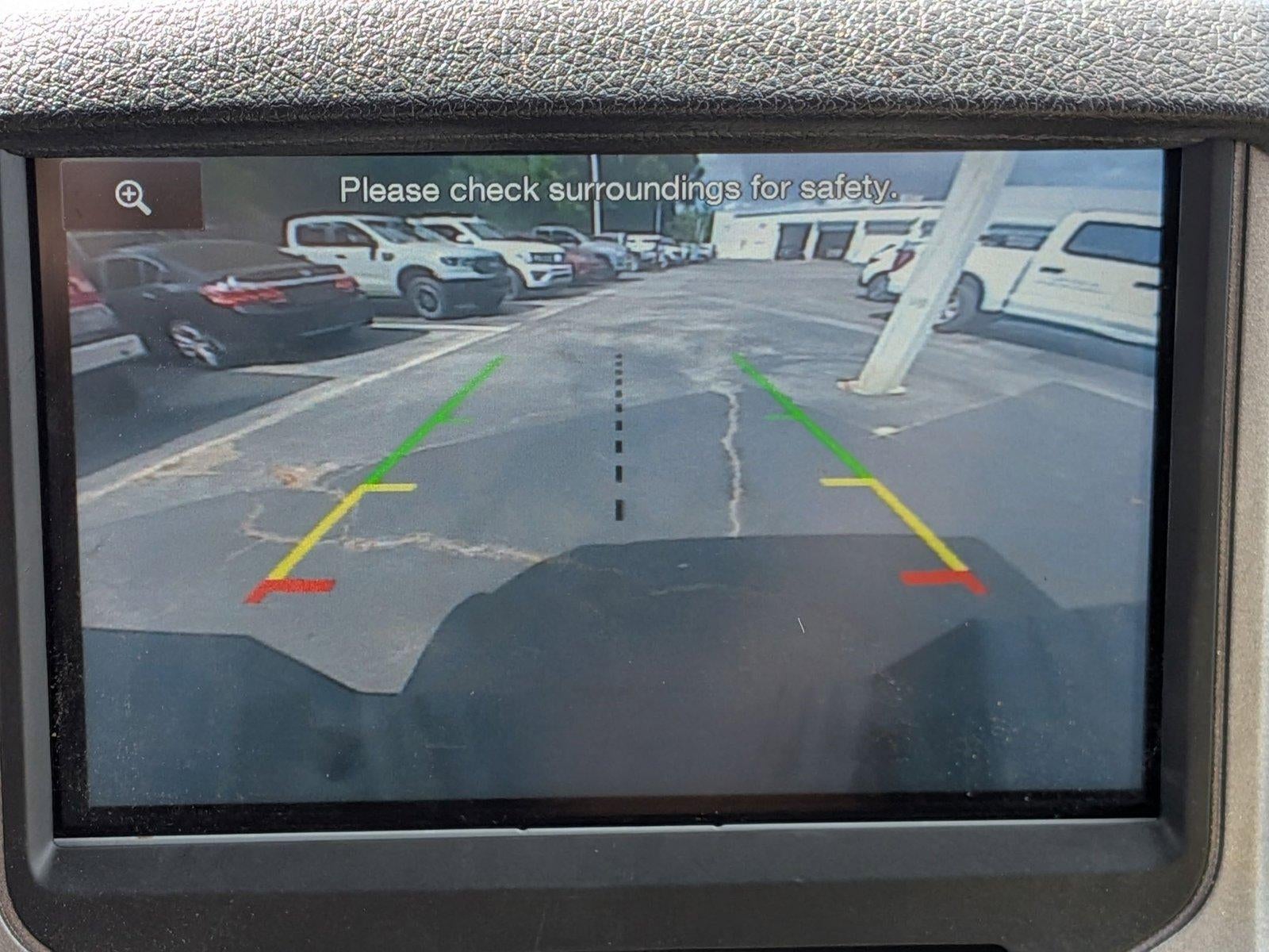 2015 Ford Super Duty F-350 SRW 4WD Crew Cab 6-3/4 Ft Box Lariat