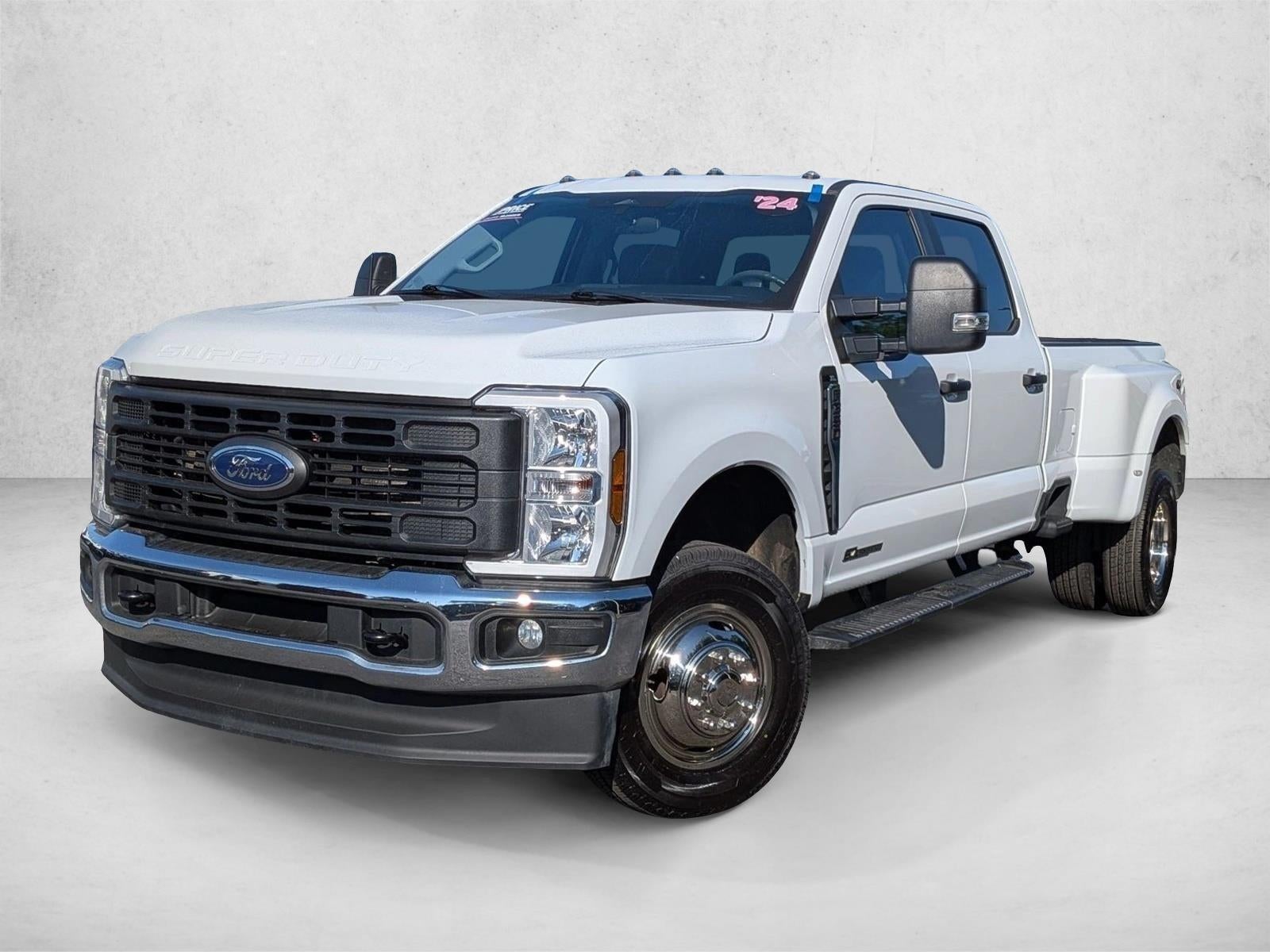 2024 Ford Super Duty F-350 DRW XL 4WD Crew Cab 8' Box