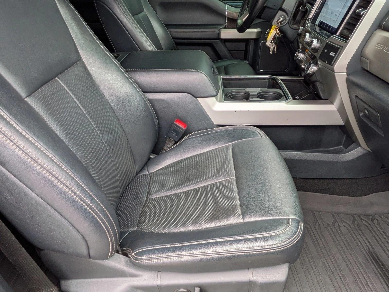 2022 Ford Super Duty F-350 DRW LARIAT 4WD Crew Cab 8' Box