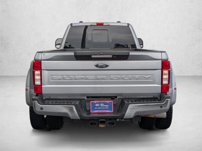 2022 Ford Super Duty F-350 DRW LARIAT 4WD Crew Cab 8' Box