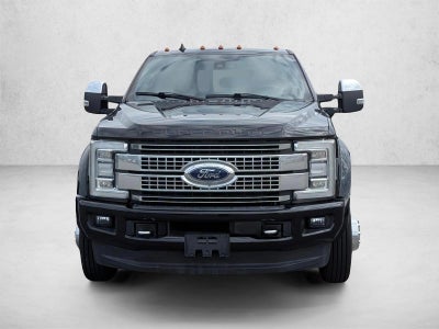 2019 Ford Super Duty F-450 DRW Platinum 4WD Crew Cab 8' Box