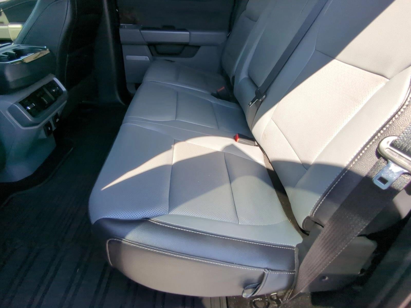 2023 Ford F-150 LARIAT 4WD SuperCrew 5.5' Box