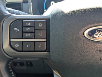 2022 Ford F-150 LARIAT 4WD SuperCrew 5.5' Box