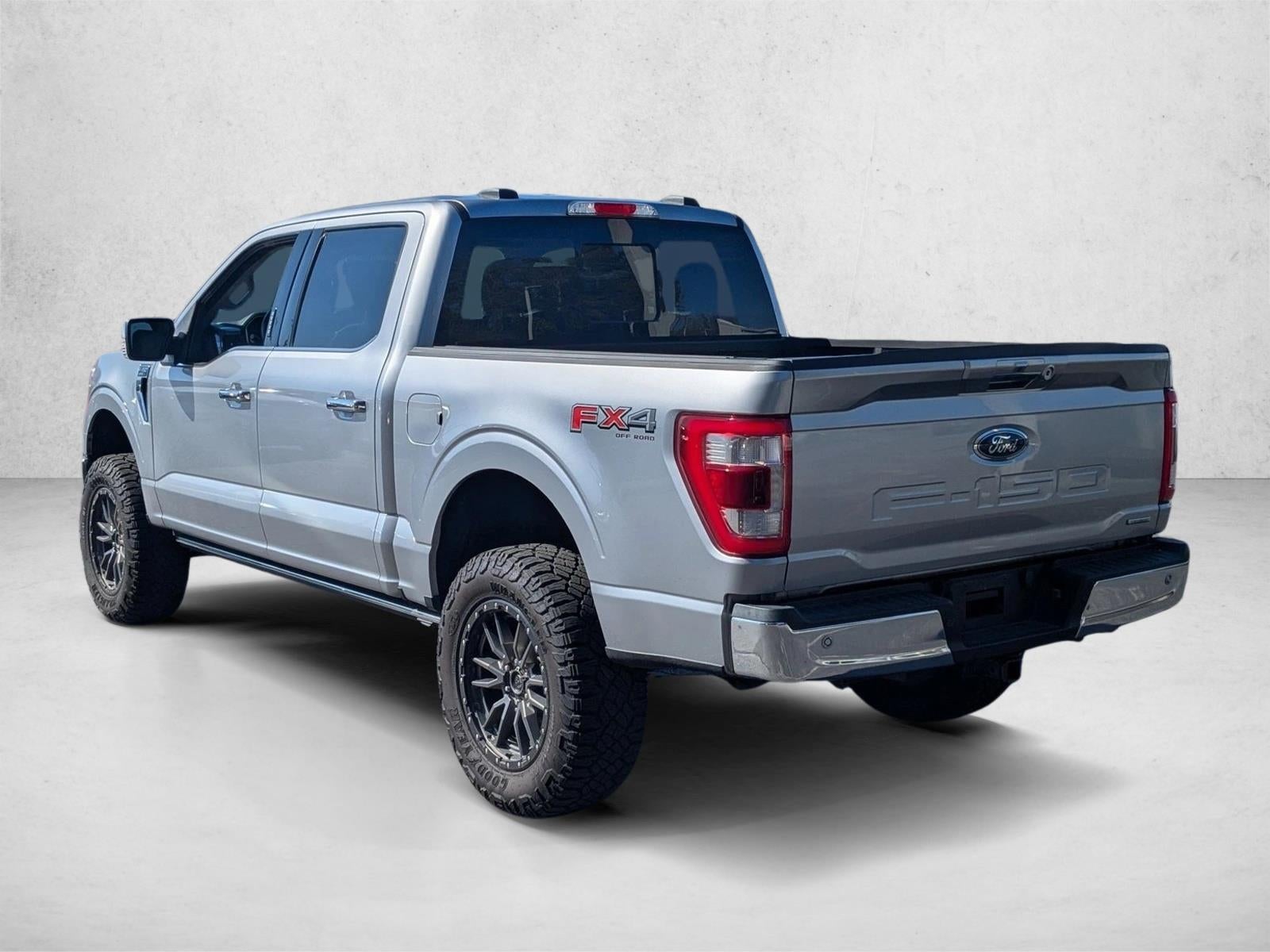 2022 Ford F-150 LARIAT 4WD SuperCrew 5.5' Box