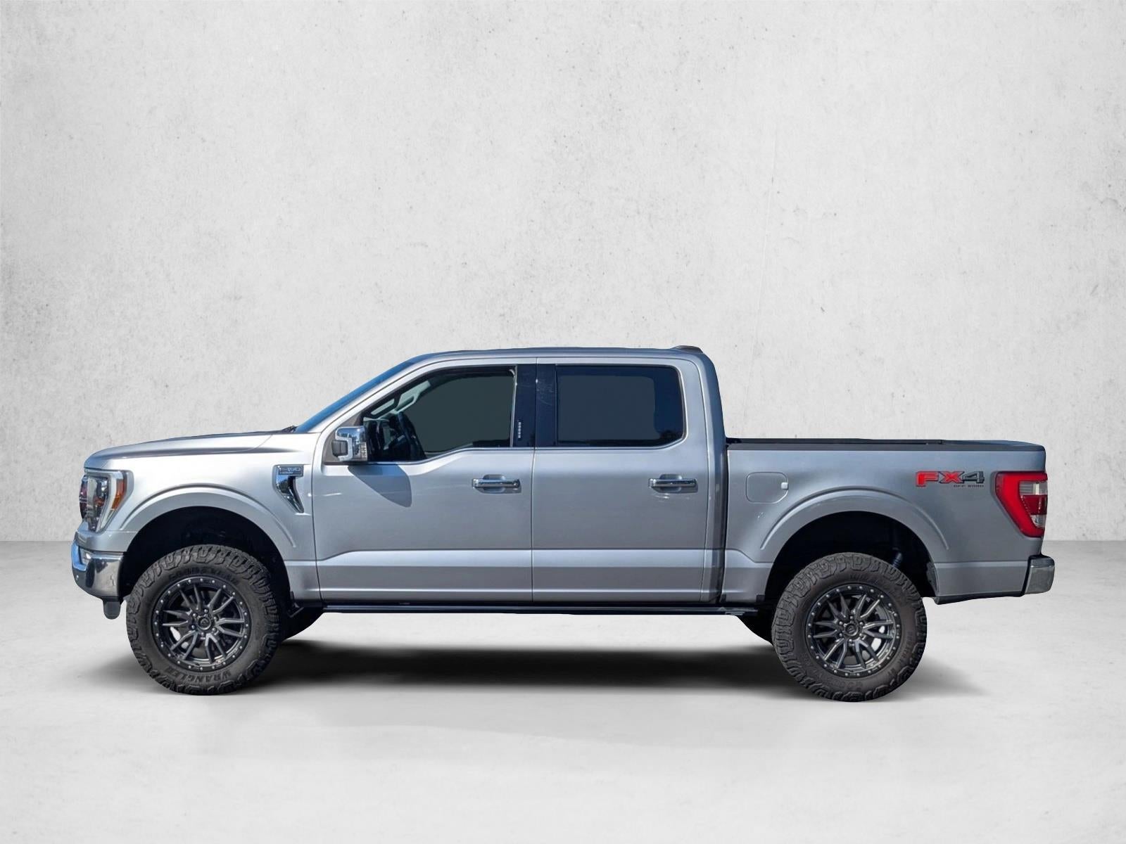 2022 Ford F-150 LARIAT 4WD SuperCrew 5.5' Box