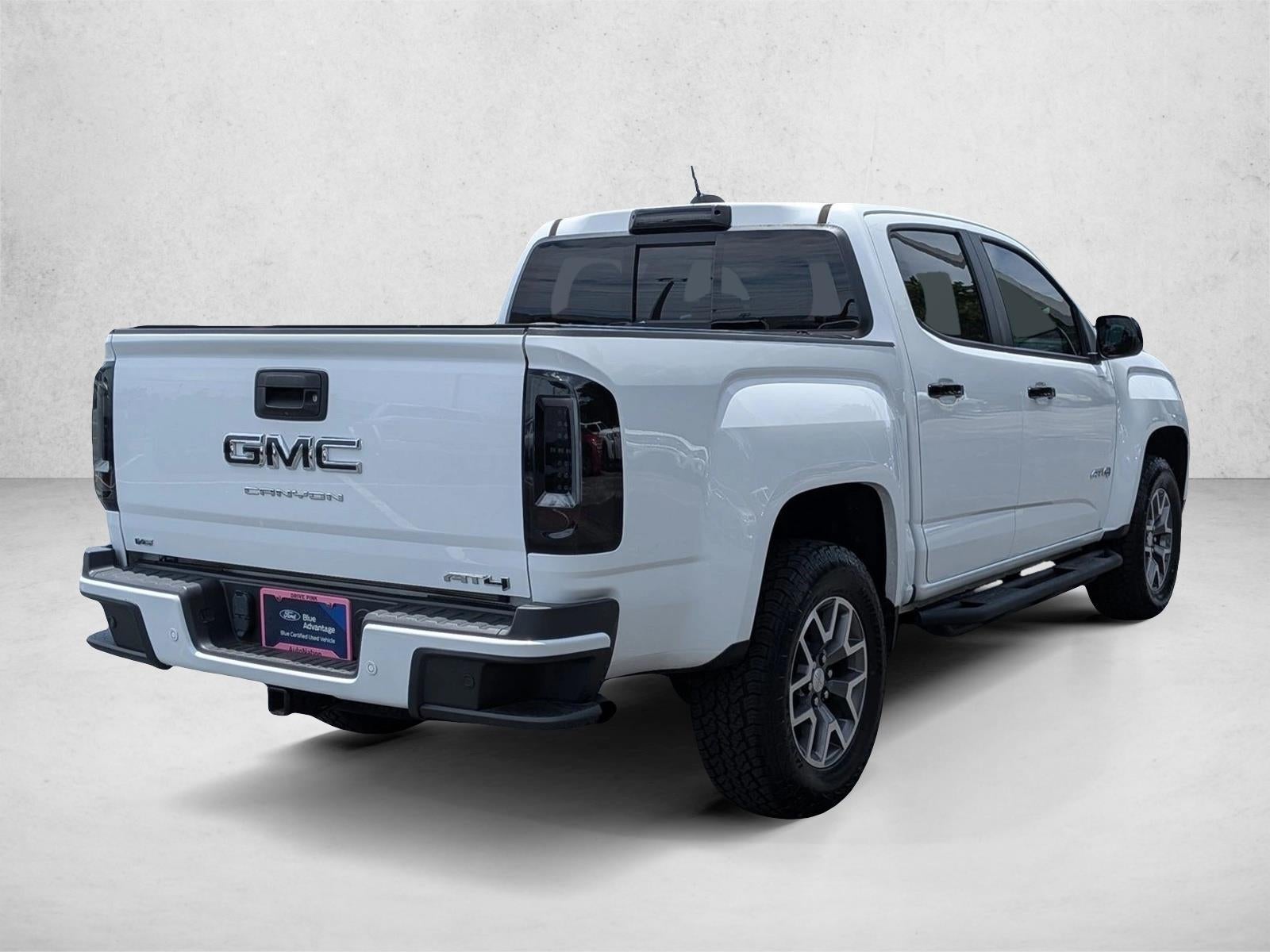 2022 GMC Canyon Crew Cab Short Box 4-Wheel Drive AT4 w/Leather