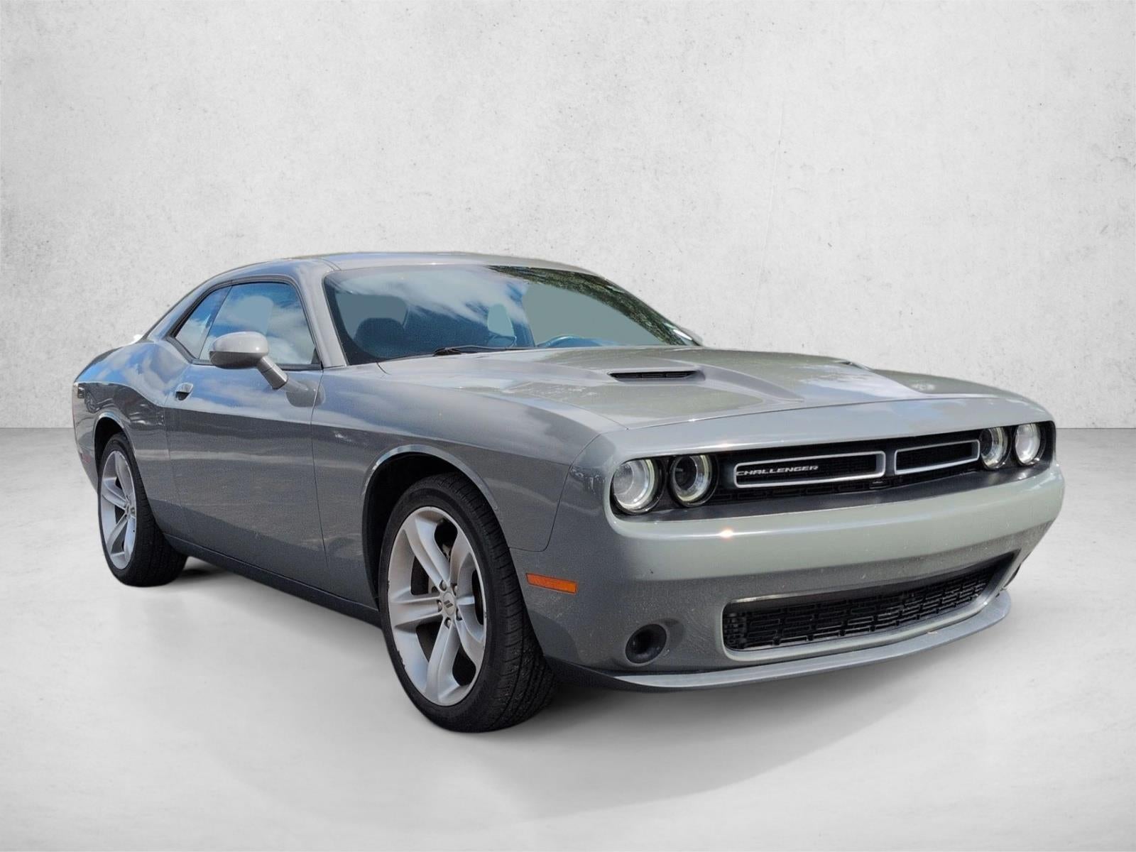 2018 Dodge Challenger SXT RWD