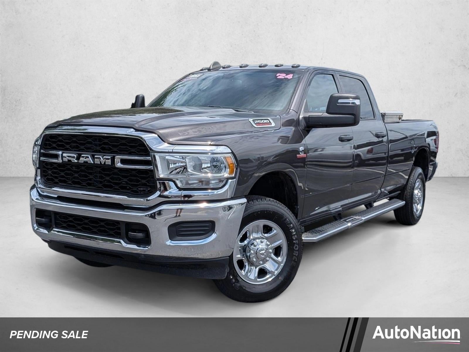 2024 RAM 2500 Tradesman 4x4 Crew Cab 8' Box